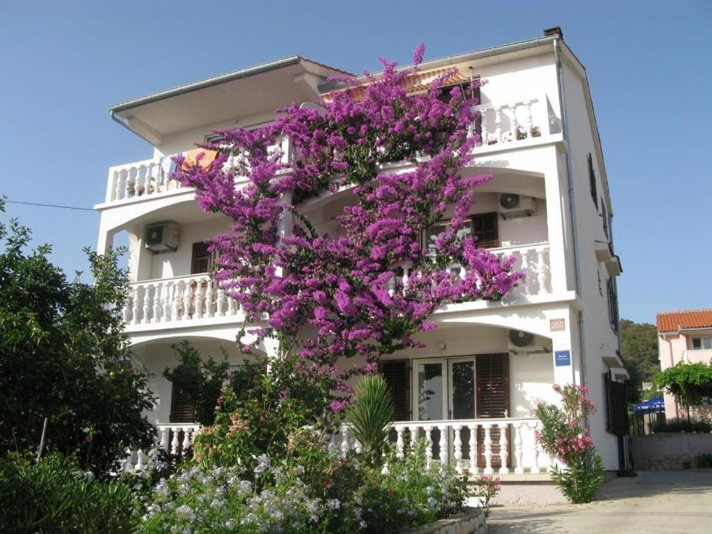 Apartments By The Sea Barbat, Rab - 17620 Barbat na Rabu المظهر الخارجي الصورة