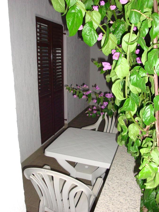 Apartments By The Sea Barbat, Rab - 17620 Barbat na Rabu المظهر الخارجي الصورة