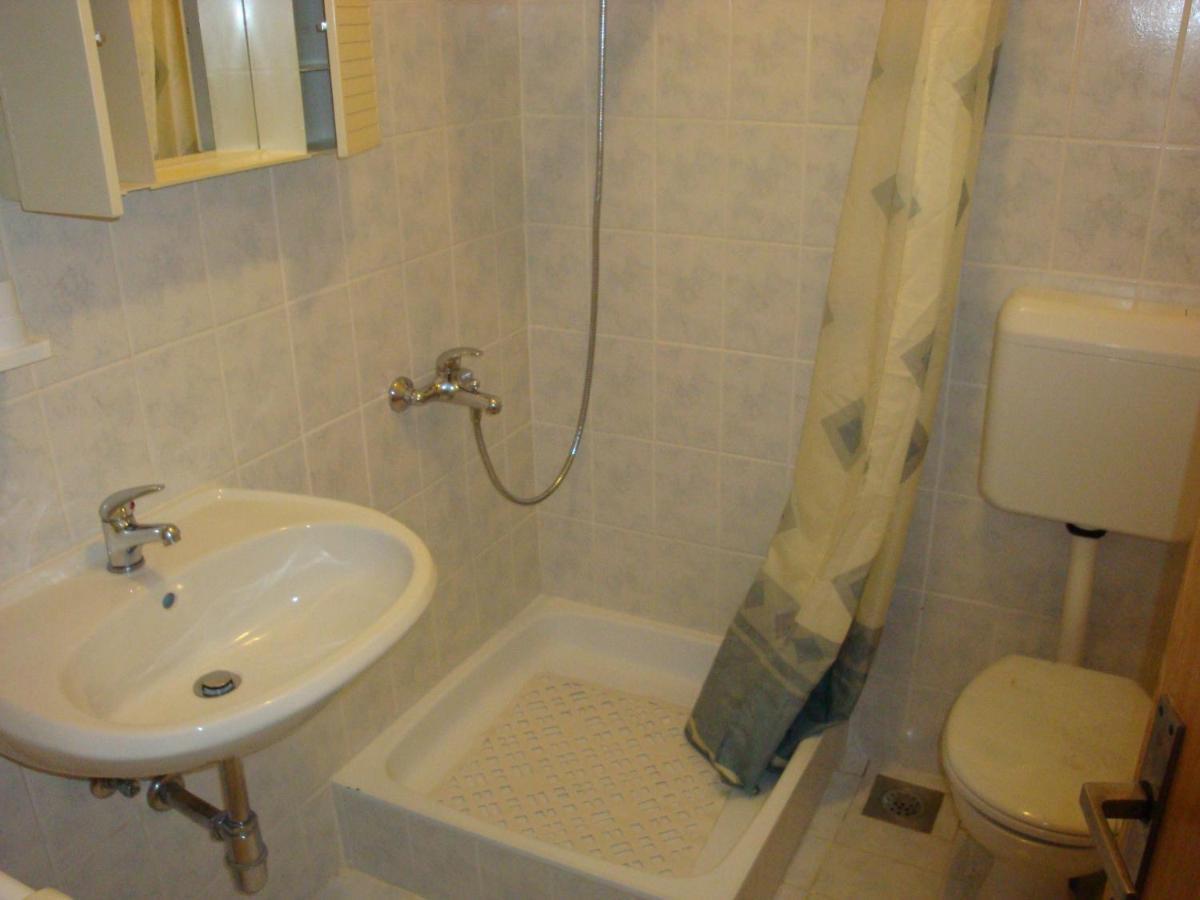 Apartments By The Sea Barbat, Rab - 17620 Barbat na Rabu المظهر الخارجي الصورة